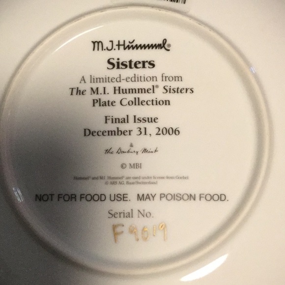 M J Hummel, Sisters Plate Collection Serial # F9019 - Picture 3 of 10